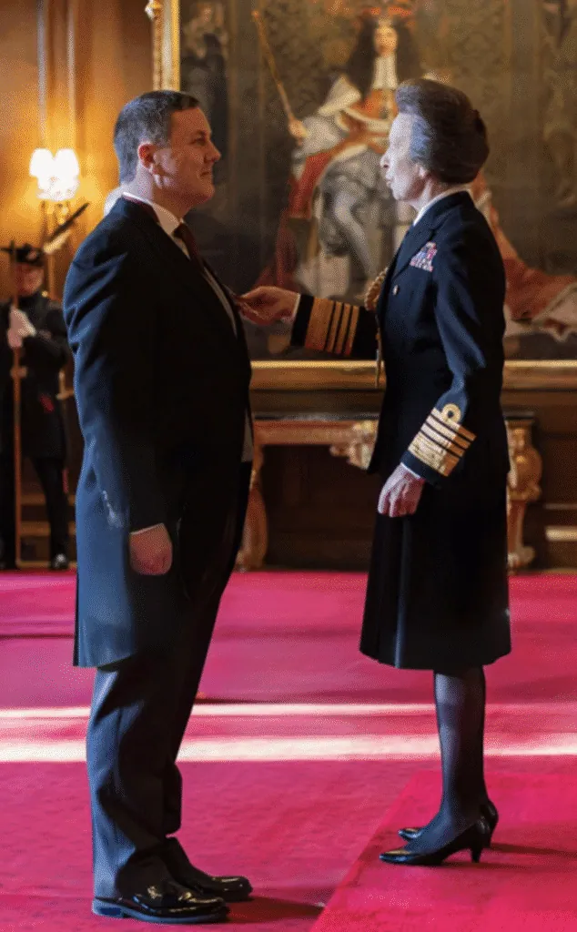 Profesors Pols Boids MBE